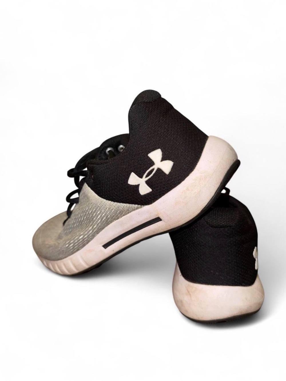 Under Armour Women’s Running Sneakers – Size 7.5
